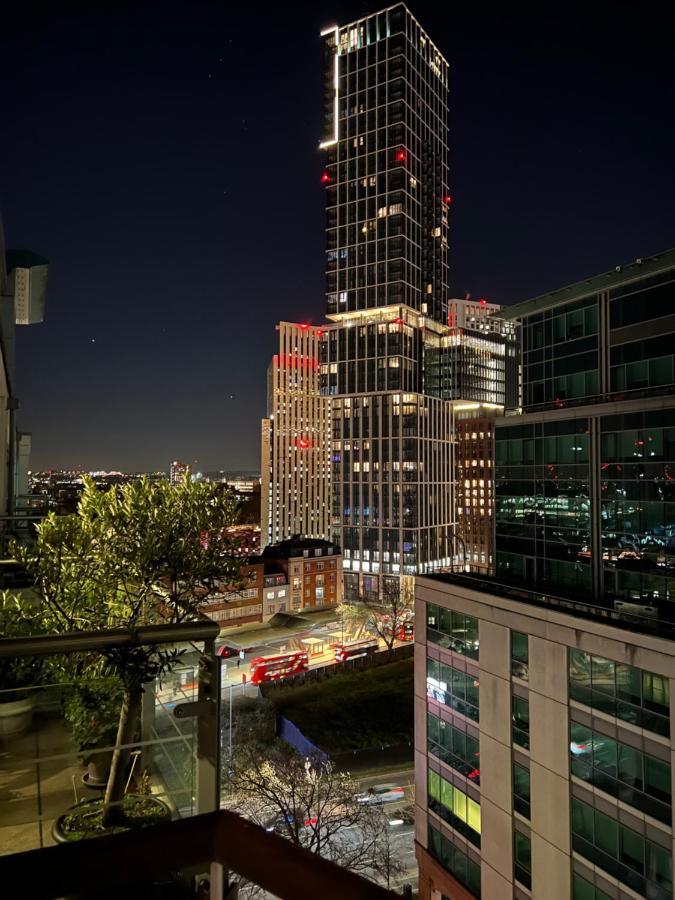 Апартаменти St George Wharf Лондон Екстер'єр фото